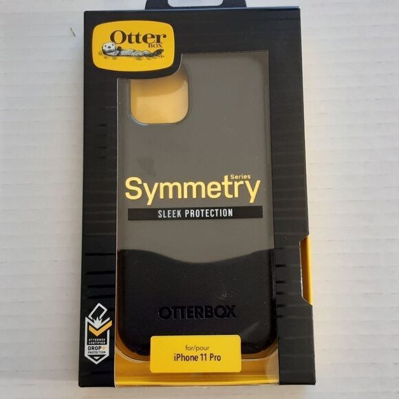 Used once in box black otter box iPhone 11 case - Picture 2 of 3